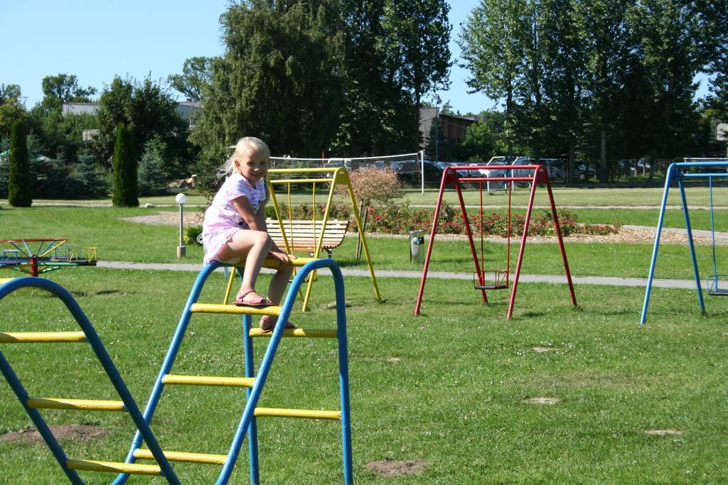Готель Sophia Bryza - Centrum Rehabilitacji I Wypoczynku Сарбіново Екстер'єр фото